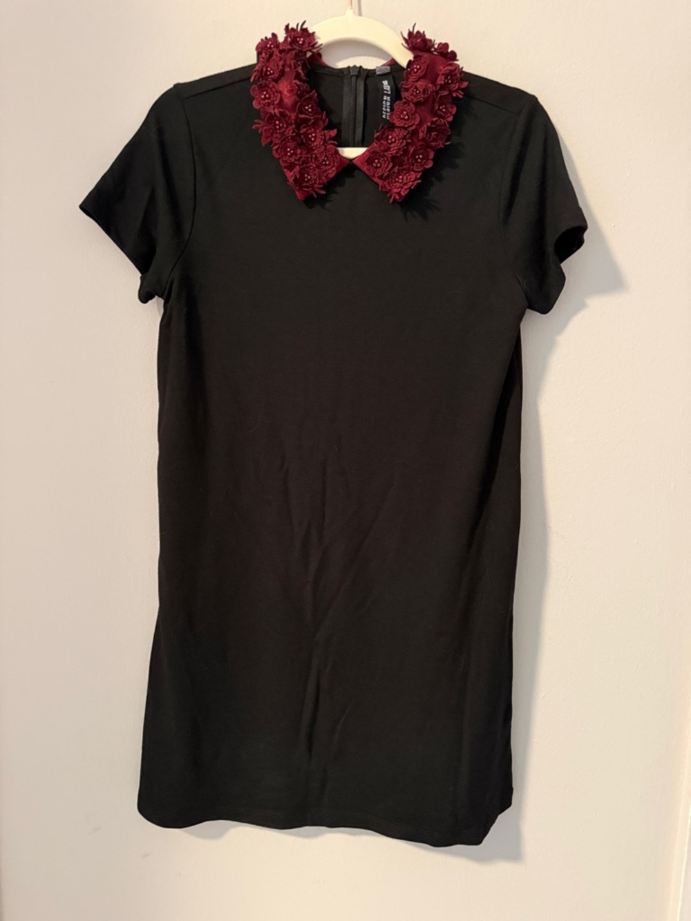 Design Lab Lord & Taylor Black Mini Dress with Plum Floral Collar